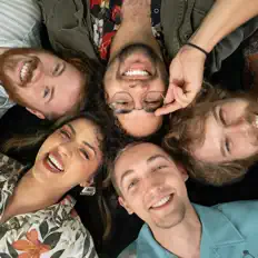 Florencia & the Feelingを聴いたり、ミュージックビデオを鑑賞したり、経歴やツアー日程などを確認したりしましょう！