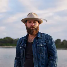 Ouça Timothy James Bowen, assista a videoclipes, leia a biografia, veja as datas das turnês e mais!