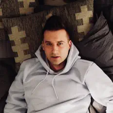 收听 Audrius Pek、观看音乐视频、阅读小传、查看巡演日期等 ！