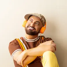 Poslechněte si interpreta J.D's Time Machine, sledujte hudební videa, přečtěte si životopis, podívejte se na data turné a další informace.