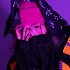 Écoutez jvstblake, regardez des vidéoclips, lisez la biographie, consultez les dates de tournée et plus encore !