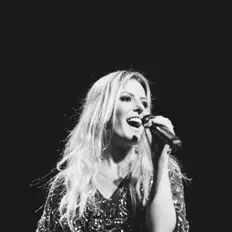 Escucha a Gabriela Pepino, mira vídeos musicales, lee la biografía, consulta fechas de giras y mucho más.