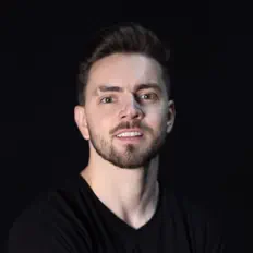 Escucha a RØMAN G, mira vídeos musicales, lee la biografía, consulta fechas de giras y mucho más.