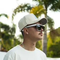 Dengarkan MVZERATI, tonton video musik, baca bio, lihat tanggal tur & lainnya!