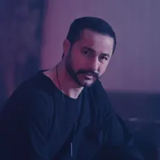 Poslechněte si interpreta Rodin Alan, sledujte hudební videa, přečtěte si životopis, podívejte se na data turné a další informace.