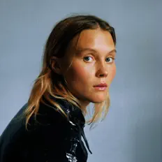 Écoutez FABER, regardez des vidéoclips, lisez la biographie, consultez les dates de tournée et plus encore !