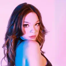 Escucha a Cat Marie, mira videos musicales, lee su biografía, consulta las fechas de las gira y más.