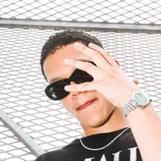 Ouça AMSpr, assista a videoclipes, leia a biografia, veja as datas das turnês e mais!