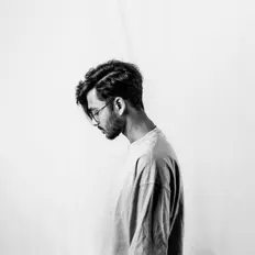 聆聽 NAHIAN、觀看音樂影片、閱讀小傳、查看巡演日期等！