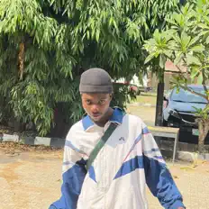 Écoutez Sotobadboi, regardez des vidéoclips, lisez la biographie, consultez les dates de tournée et plus encore !