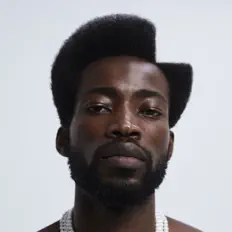 Poslechněte si interpreta Annael, sledujte hudební videa, přečtěte si životopis, podívejte se na data turné a další informace.