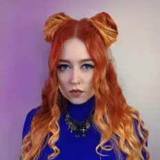 聆聽 Lily Brooke、觀看音樂影片、閱讀小傳、查看巡演日期等！