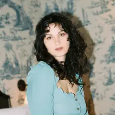 Emina Sonnad: песни, клипы, биография, даты выступлений и многое другое.