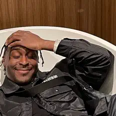 收听 WAVEBOYCOLOR、观看音乐视频、阅读小传、查看巡演日期等 ！