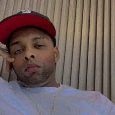 Escucha a Autobost, mira vídeos musicales, lee la biografía, consulta fechas de giras y mucho más.