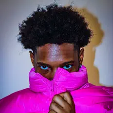 Posłuchaj wykonawcy 2ru, obejrzyj teledyski, przeczytaj biografię, zobacz daty tras koncertowych i nie tylko!