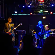 Escucha a Tennis Court Oath, mira videos musicales, lee su biografía, consulta las fechas de las gira y más.