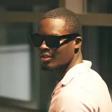 Ouve Wilfried Aubin, vê vídeos de música, lê a biografia, vê as datas da digressão e muito mais!