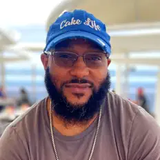 Cakelife Gougz: песни, клипы, биография, даты выступлений и многое другое.