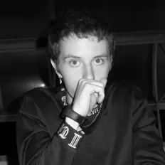 Hör dir The Ego an, schau dir Musikvideos an, lies die Biografie, finde Tourdaten und mehr!