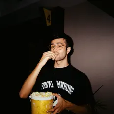 Ascolta Selim Aksoz, guarda video musicali, leggi la biografia, vedi le date del tour & altro!