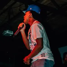 Listen to Tae Retro, watch music videos, read bio, see tour dates & more!