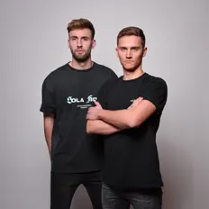 Luister naar MAINCREED, bekijk muziekvideo's, lees de bio, bekijk de tourdata, en meer!