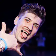 Escucha a STRILETS, mira videos musicales, lee su biografía, consulta las fechas de las gira y más.