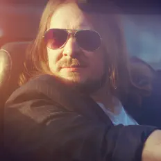 Posłuchaj wykonawcy Emil Sigfridsson, obejrzyj teledyski, przeczytaj biografię, zobacz daty tras koncertowych i nie tylko!