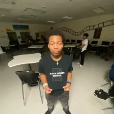 Écoutez Eyafra, regardez des vidéoclips, lisez la biographie, consultez les dates de tournée et plus encore !