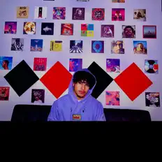 Dengarkan starROCK, tonton video musik, baca bio, lihat tanggal tur & lainnya!
