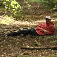 聆聽 Carbrey、觀看音樂影片、閱讀小傳、查看巡演日期等！