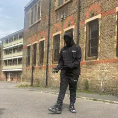 聆聽 G2、觀看音樂影片、閱讀小傳、查看巡演日期等！