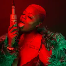 Jia The Jiant सुनें, म्यूज़िक वीडियो देखें, बायो पढ़ें, दौरे की तारीखें और बहुत कुछ देखें!