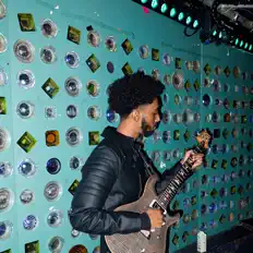 Écoutez Samiy, regardez des vidéoclips, lisez la biographie, consultez les dates de tournée et plus encore !