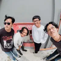 undefinedを聴いたり、ミュージックビデオを鑑賞したり、経歴やツアー日程などを確認したりしましょう！