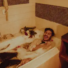 Dengarkan manan mehta, tonton video musik, baca bio, lihat tanggal tur & lainnya!