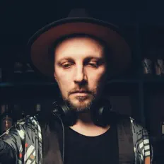 Dengarkan Ilya Hype, tonton video musik, baca bio, lihat tanggal tur & lainnya!