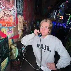 Seth PTRZENを聴いたり、ミュージックビデオを鑑賞したり、経歴やツアー日程などを確認したりしましょう！