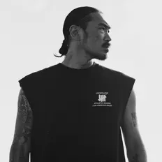 Dengarkan BIGZAM, tonton video musik, baca bio, lihat tanggal tur & lainnya!