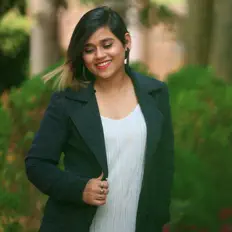 Écoutez Amrita Bharati, regardez des vidéoclips, lisez la biographie, consultez les dates de tournée et plus encore !