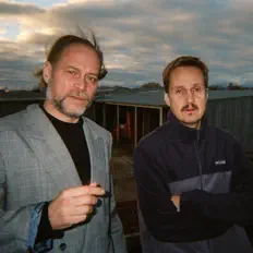 聆聽 Paul & Shark、觀看音樂影片、閱讀小傳、查看巡演日期等！