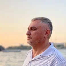 Джавид Касимов सुनें, म्यूज़िक वीडियो देखें, बायो पढ़ें, दौरे की तारीखें और बहुत कुछ देखें!