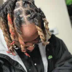 Escucha a 9aive, mira videos musicales, lee su biografía, consulta las fechas de las gira y más.