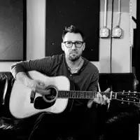 Ascolta undefined, guarda video musicali, leggi la biografia, vedi le date del tour & altro!