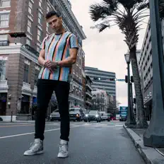 收听 Ronnie Reed、观看音乐视频、阅读小传、查看巡演日期等 ！