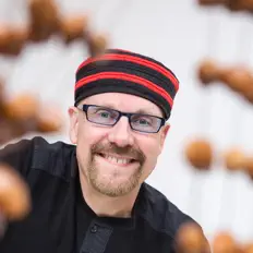 Escucha a Tom Teasley, mira videos musicales, lee su biografía, consulta las fechas de las gira y más.