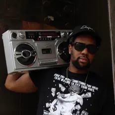 Hör dir X-Zavier an, schau dir Musikvideos an, lies die Biografie, finde Tourdaten und mehr!