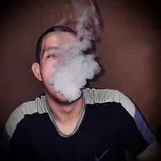 聆聽 themaxrain、觀看音樂影片、閱讀小傳、查看巡演日期等！