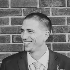 J.R. F. सुनें, म्यूज़िक वीडियो देखें, बायो पढ़ें, दौरे की तारीखें और बहुत कुछ देखें!